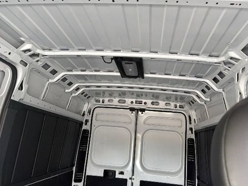 Used 2025 RAM ProMaster 2500 w/ Convenience Group FWD image 11