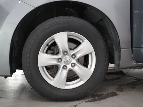 Used 2017 Nissan Quest SV FWD image 29