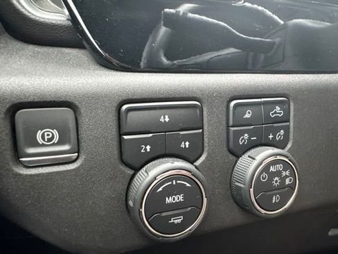 Used 2024 Chevrolet Silverado 2500 LT w/ Z71 Sport Edition AWD/4WD image 21