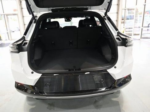 New 2026 Chevrolet Equinox EV LT w/ Convenience Package II image 25