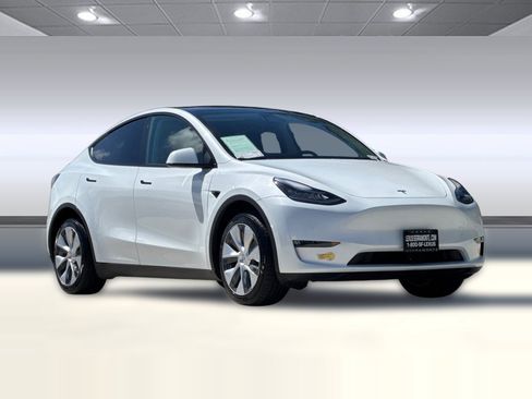 Used 2022 Tesla Model Y Long Range AWD/4WD image 6