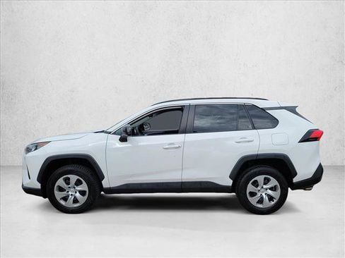 Used 2021 Toyota RAV4 LE FWD image 8