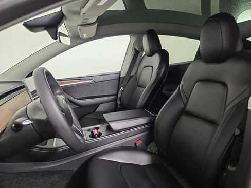 Used 2023 Tesla Model Y Performance image 13