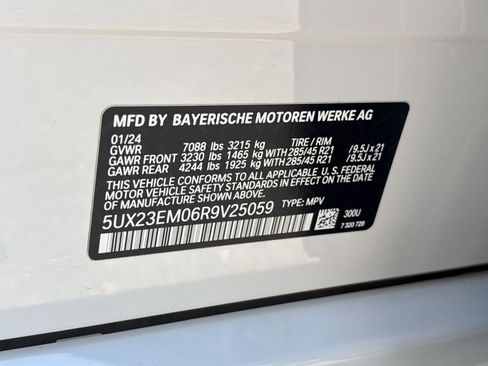 Certified 2024 BMW X7 xDrive40i w/ M Sport Package AWD/4WD image 21