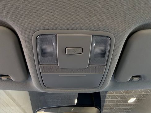 Used 2025 Kia Soul LX w/ LX Technology Package FWD image 15