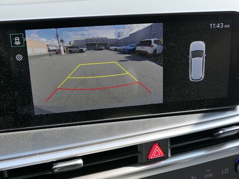 New 2025 Kia Sorento S w/ Panoramic Sunroof Package image 17