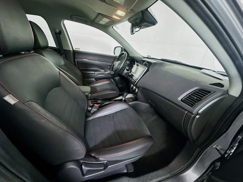 Used 2024 Mitsubishi Outlander Sport SE image 29