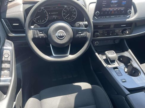 Used 2023 Nissan Rogue S FWD image 11
