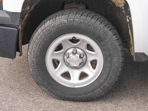 Used 2015 Chevrolet Silverado 1500 W/T AWD/4WD image 5