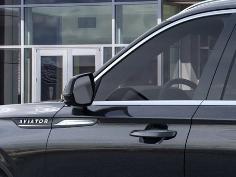 New 2026 Lincoln Aviator AWD image 20