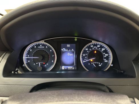 Used 2017 Toyota Camry XLE w/ Moonroof Package FWD image 17
