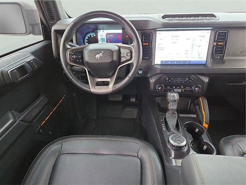 Used 2024 Ford Bronco Badlands image 12