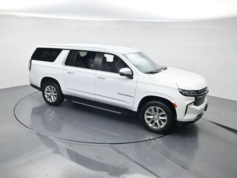 Used 2023 Chevrolet Suburban Premier image 40