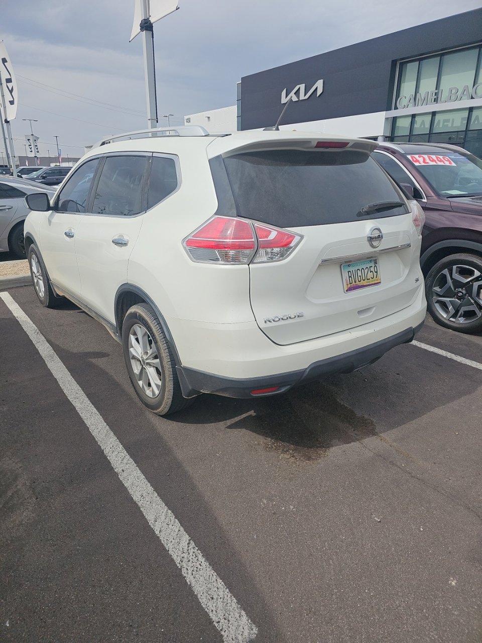 Used 2016 Nissan Rogue SV FWD image 9