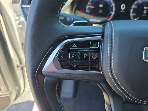Used 2024 Jeep Grand Cherokee L Overland w/ Advanced Protech Group III AWD/4WD image 20