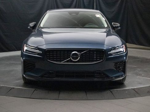 Used 2023 Volvo S60 T8 Plus w/ Climate Package image 4