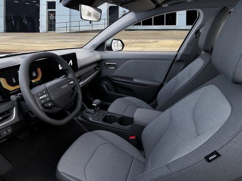 New 2026 Kia K4 FWD image 19