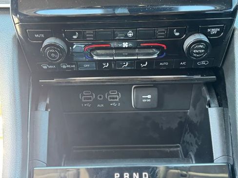 Certified 2023 Jeep Grand Cherokee Limited AWD/4WD image 16