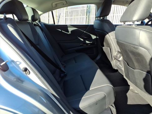 Used 2023 Lexus ES 350 w/ Premium Package image 9