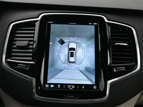 Used 2023 Volvo XC90 B6 Plus image 20