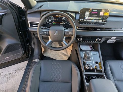 New 2025 Mitsubishi Outlander SEL Black Edition image 18