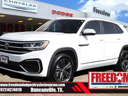 Used 2021 Volkswagen Atlas Cross Sport SE w/ Panoramic Sunroof Package FWD image 1