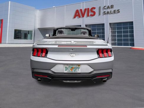 Used 2025 Ford Mustang Premium RWD image 9