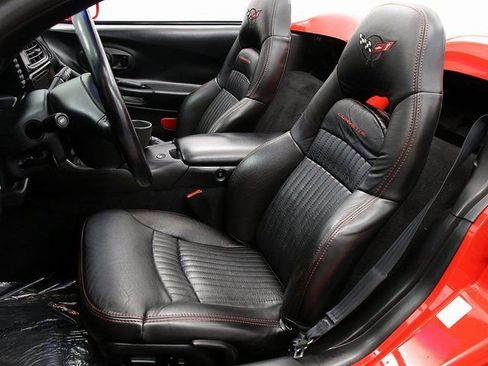Used 1999 Chevrolet Corvette Convertible RWD image 14