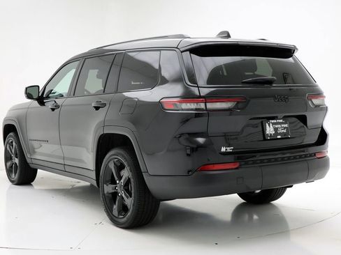 Used 2023 Jeep Grand Cherokee L Laredo image 7