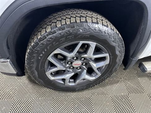 Used 2023 GMC Sierra 1500 SLT w/ SLT Convenience Package image 10