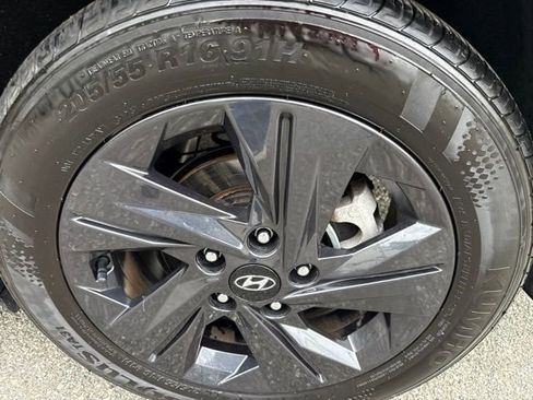 Certified 2023 Hyundai Elantra SEL w/ Cargo Package FWD image 9
