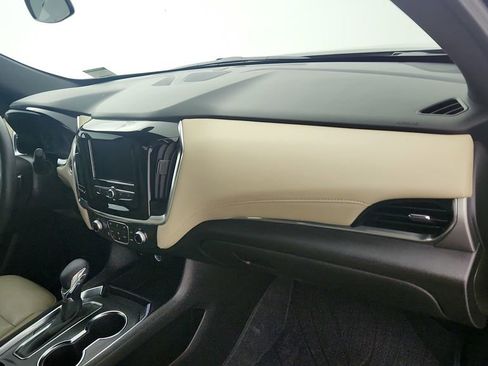 Certified 2023 Chevrolet Traverse LS image 29