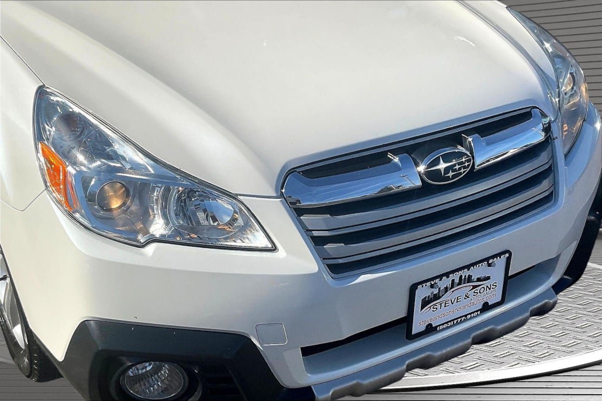 Used 2014 Subaru Outback 2.5i Limited w/ Moonroof Package AWD/4WD image 31