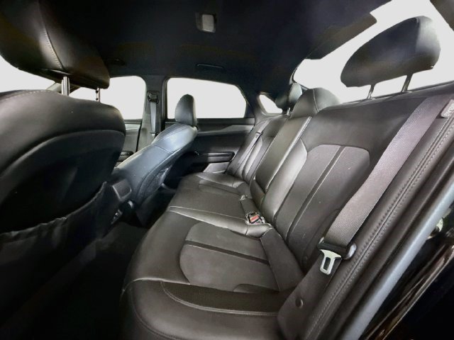 Used 2022 Kia K5 GT-Line FWD image 24