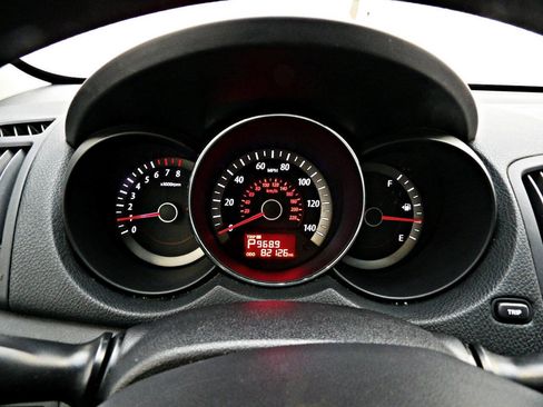 Used 2013 Kia Forte EX image 15