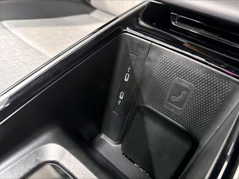 Used 2023 Volkswagen ID.4 Pro RWD image 19