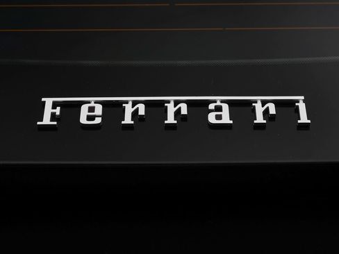 Used 2018 Ferrari 812 Superfast RWD image 45