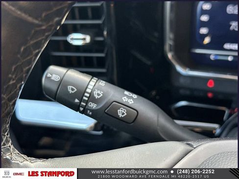 Used 2023 Chevrolet Silverado 1500 LT AWD/4WD image 25