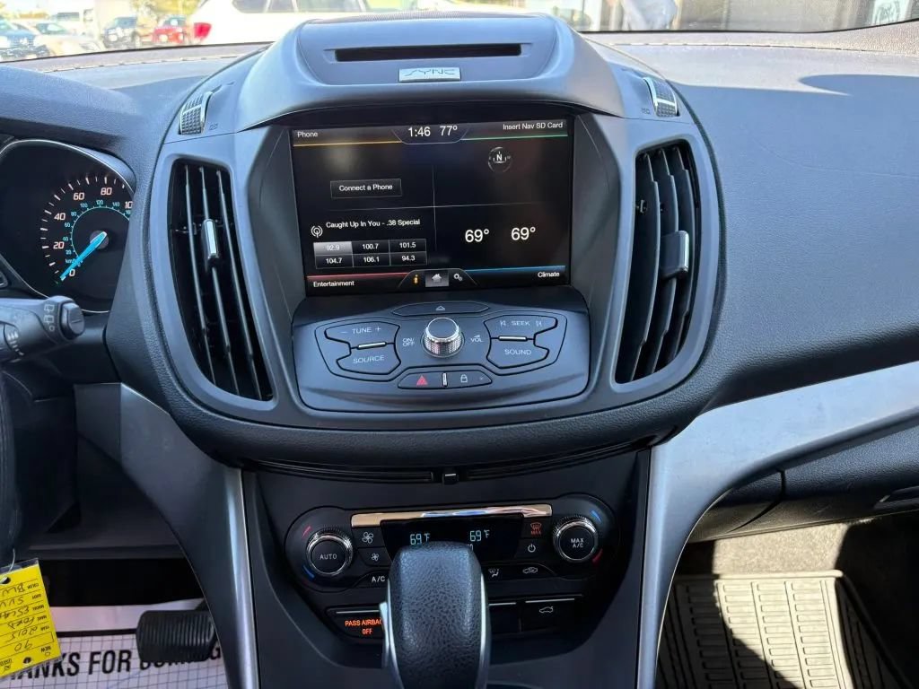 Used 2015 Ford Escape SE w/ SE Chrome Package FWD image 13