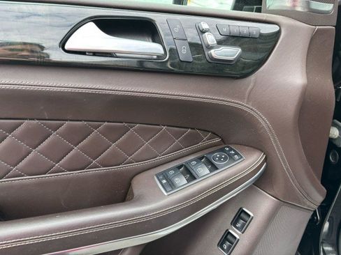 Used 2018 Mercedes-Benz GLS 550 4MATIC image 12