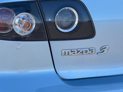 Used 2007 MAZDA MAZDA3 i Touring FWD image 25
