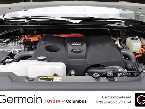 Certified 2024 Toyota Sequoia Platinum AWD/4WD image 29