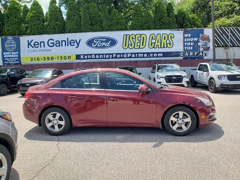 Used 2016 Chevrolet Cruze LT w/ Enhanced Safety Package FWD image 3