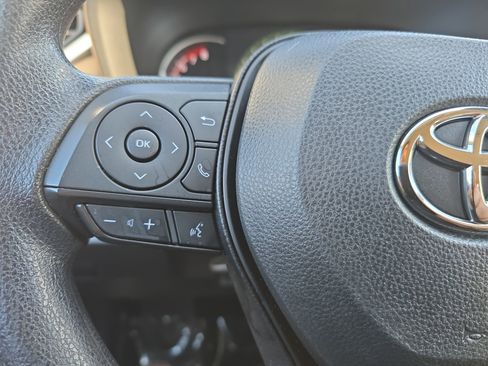 Used 2023 Toyota RAV4 LE image 17