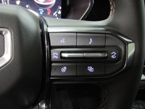 New 2025 GMC Canyon AT4 w/ AT4 Premium Package image 22