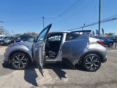 Used 2018 Toyota C-HR XLE image 9