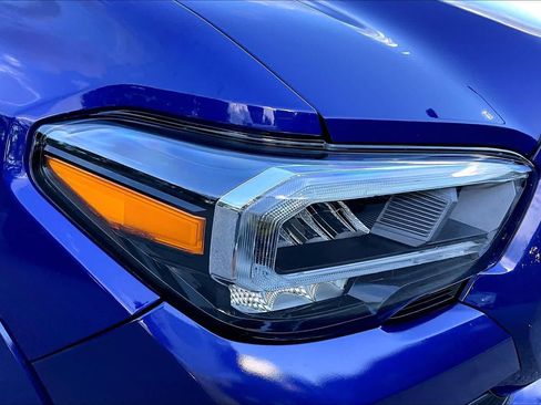 Certified 2023 Toyota Tacoma TRD Sport w/ TRD Premium Sport Package AWD/4WD image 26