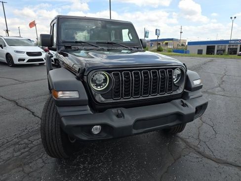 Used 2024 Jeep Wrangler Unlimited Sport AWD/4WD image 10