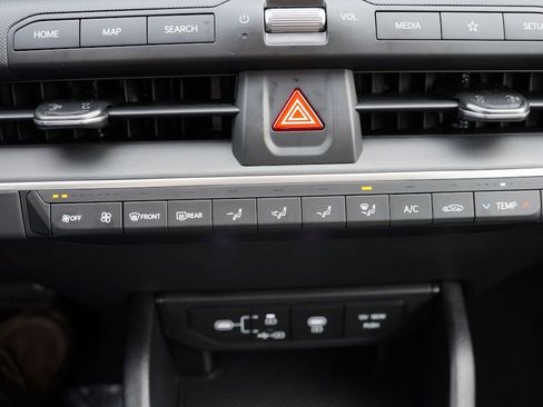 New 2025 Kia K4 LXS image 14