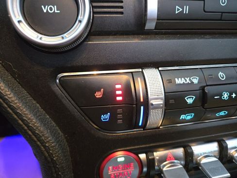 Used 2020 Ford Mustang Premium image 28